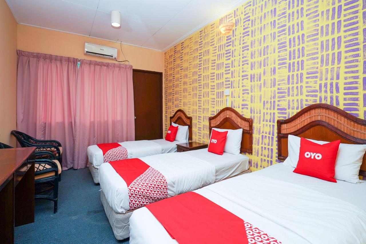 Oyo 44020 Kejora Garden Resort Kampong Pasir Bogak Exterior foto