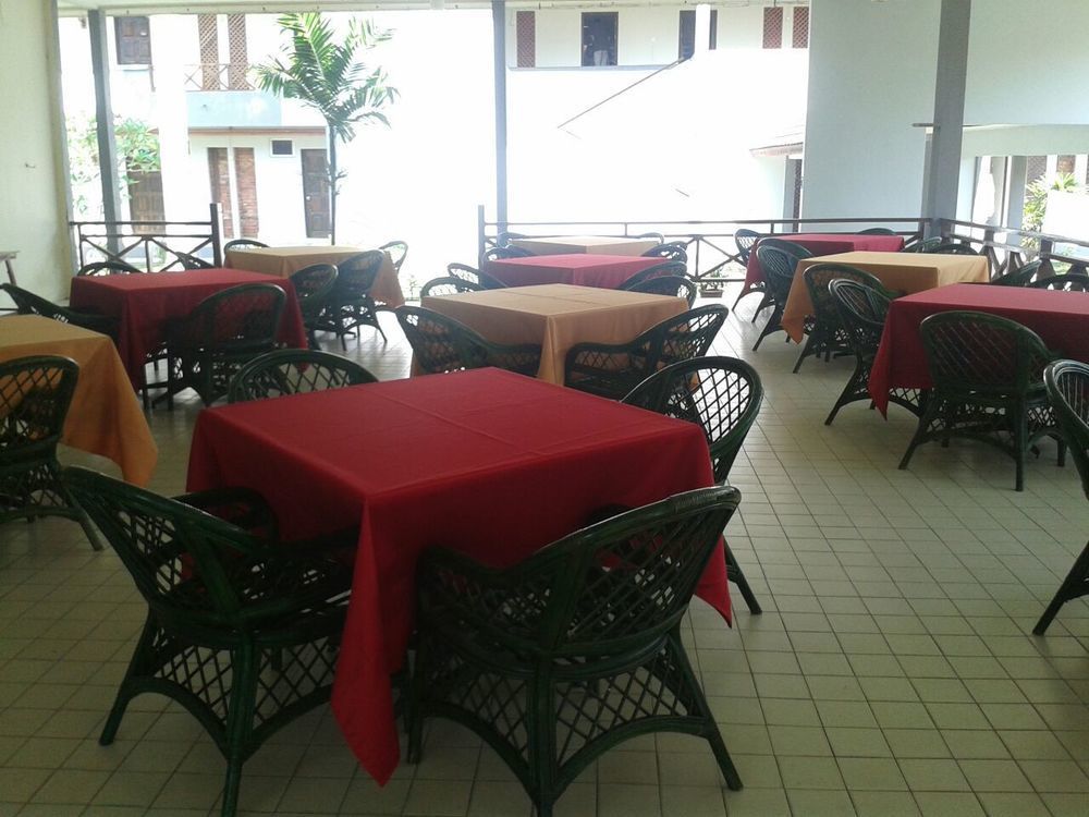 Oyo 44020 Kejora Garden Resort Kampong Pasir Bogak Exterior foto